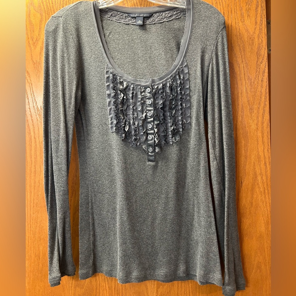 Banana Republic long sleeved ruffle front top